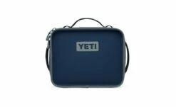 YETI Daytrip Lunch Box -Atlanta Grill Company Shop 191449 Daytrip Lunchbox Navy Front 1680x1024 2