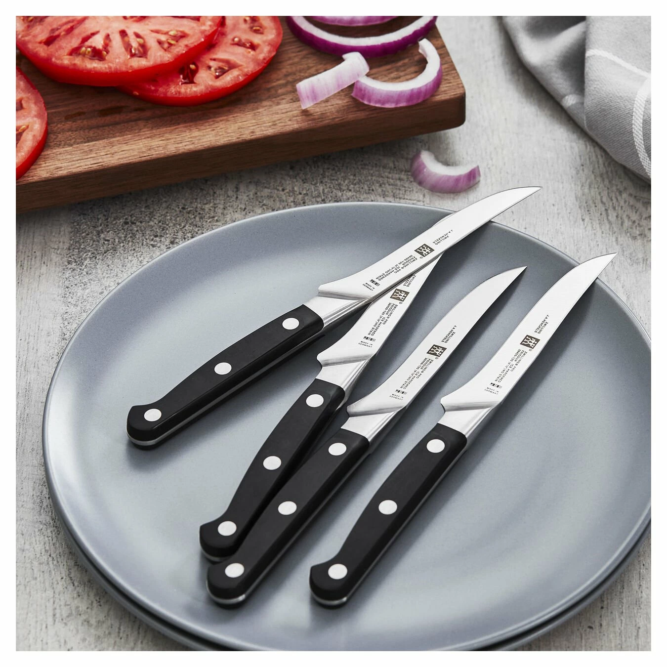 Zwilling Pro 4-Piece Steak Knife Set 5 Zwilling Pro 4-Piece Steak Knife Set - Image 3