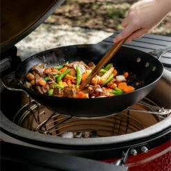 Kamado Joe Karbon Steel Wok -Atlanta Grill Company Shop KJ15124922 04 FoodShot