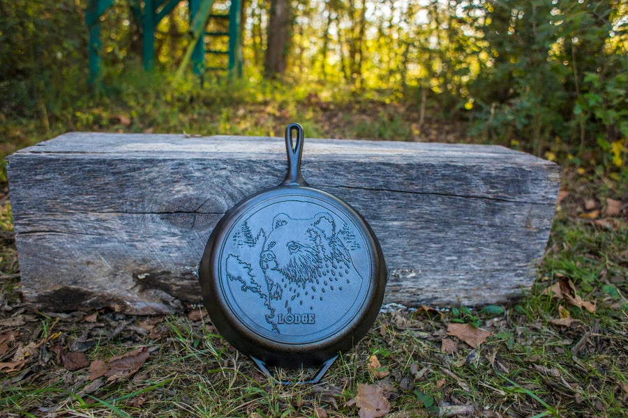 Lodge Wildlife Series™ 12 Inch Cast Iron Bear Skillet 4 Lodge Wildlife Series™ 12 Inch Cast Iron Bear Skillet - Image 2