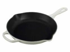 Le Creuset Signature Skillet - 10 1/4" 21 Le Creuset Signature Skillet - 10 1/4" -Atlanta Grill Company Shop LS2024 2616