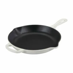 Le Creuset Signature Skillet - 9" -Atlanta Grill Company Shop RS10033 LS2024 26MW LPR