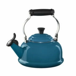 Le Creuset Classic Whistling Kettle -Atlanta Grill Company Shop RS11906 Q3101 7D