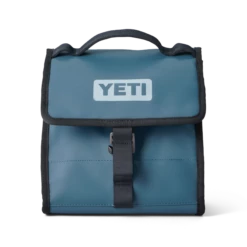 YETI Daytrip Lunch Bag -Atlanta Grill Company Shop W site studio Soft Coolers Daytrip Lunch Bag Nordic Blue Front Closed 0208 Primary B 2400x2400 0095efed 7caf 4ca0 8c5c 921872991b29