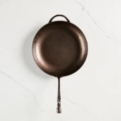 Smithey Ironware Deep Farmhouse Skillet -Atlanta Grill Company Shop a 1 33 540x 227dd27c ff0b 46a4 bed2 e1e1efdf3ef2