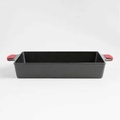 Lodge 9"x13" Casserole W/ Silicone Grip