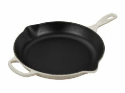 Le Creuset Signature Skillet - 11 3/4"