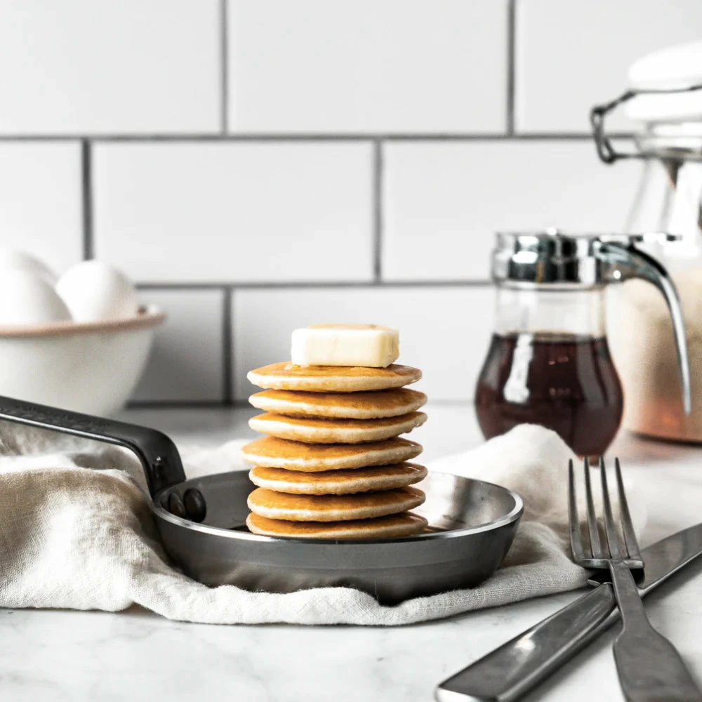 De Buyer MINERAL B Carbon Steel Egg & Pancake Pan 4 De Buyer MINERAL B Carbon Steel Egg & Pancake Pan - Image 2